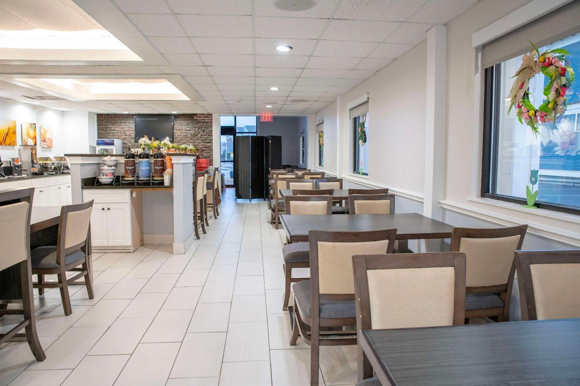 Comfort Inn Hyannis - Cape Cod Экстерьер фото